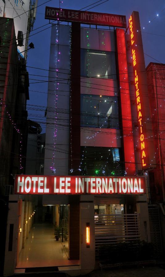 Hotel Lee International Калькутта Экстерьер фото