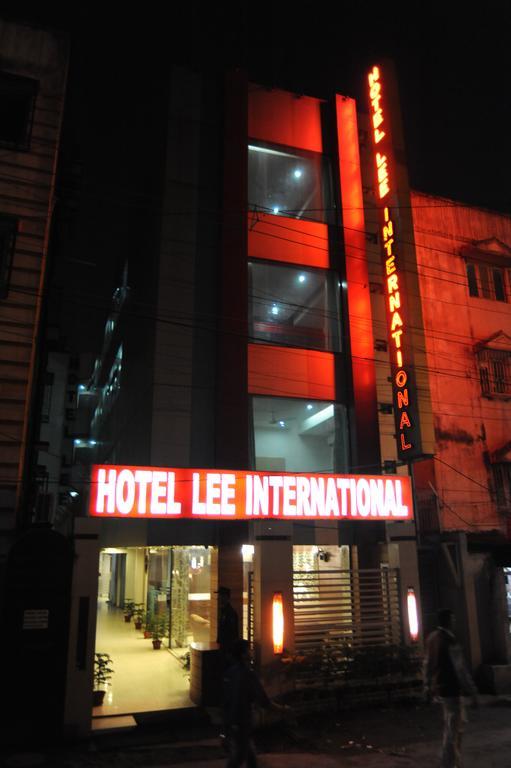 Hotel Lee International Калькутта Экстерьер фото