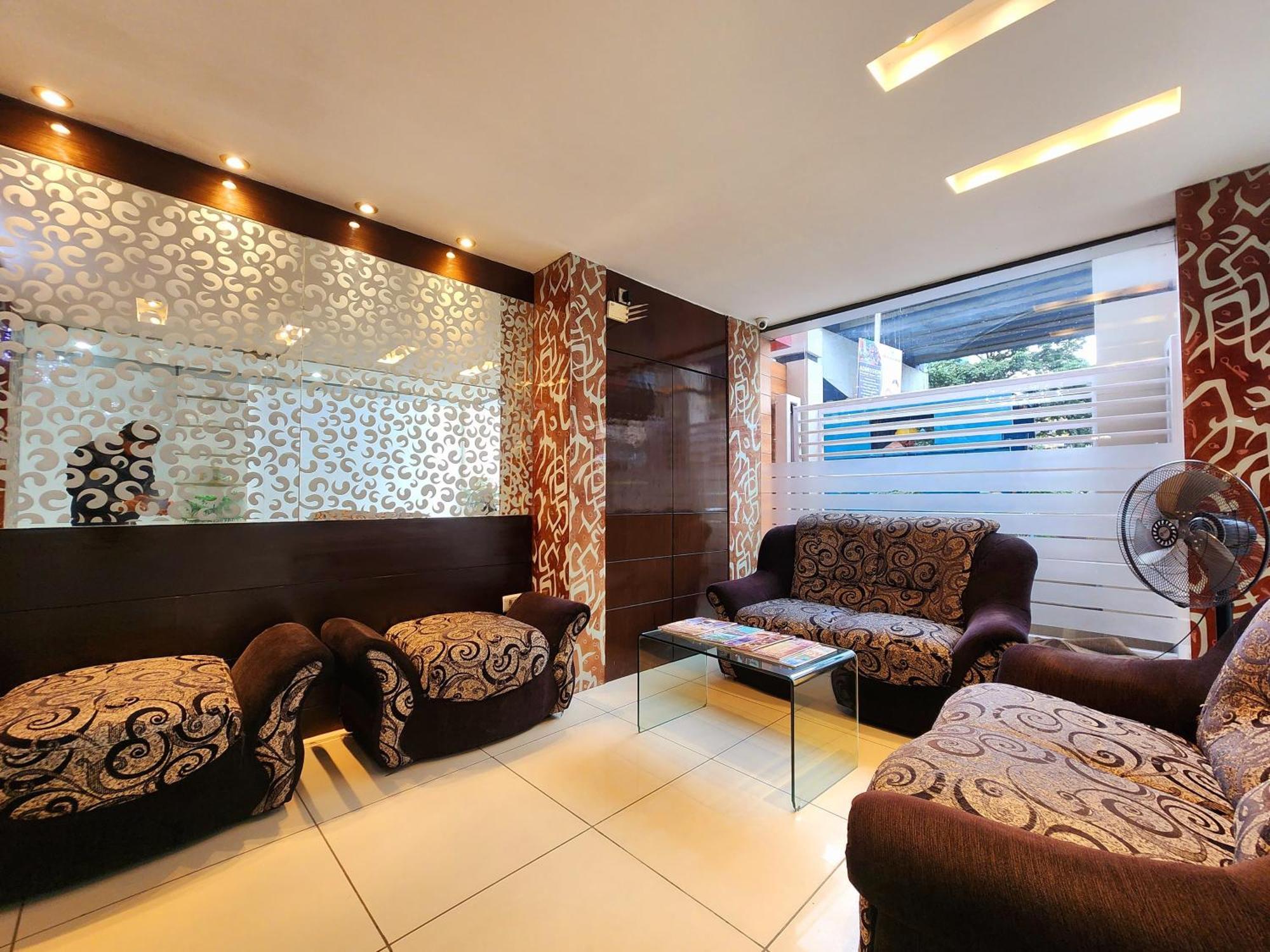 Hotel Lee International Калькутта Экстерьер фото